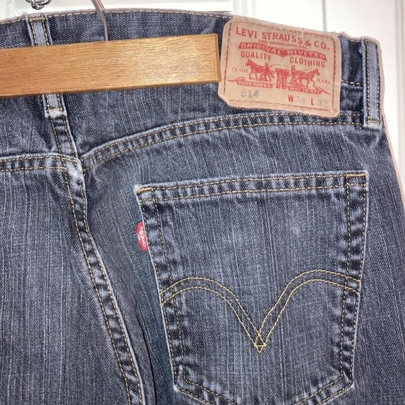 Levi's Dark Wash Jeans - Picture 3 of 4